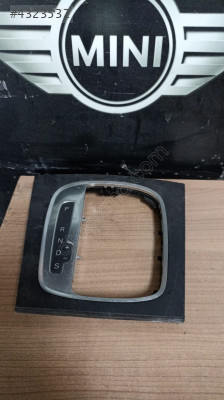 8P1713463 AUDİ A3 ÖN ORTA PANEL KAPLAMA