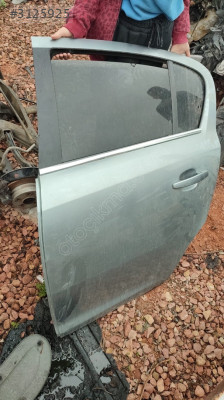 Corsa d sol arka kapı