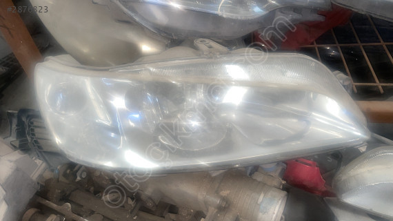 Peugeot 306 Orjinal sağ ön far lambası