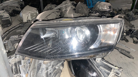 SKODA OCTAVİA SOL ZENON FAR ÇIKMA ORİJİNAL