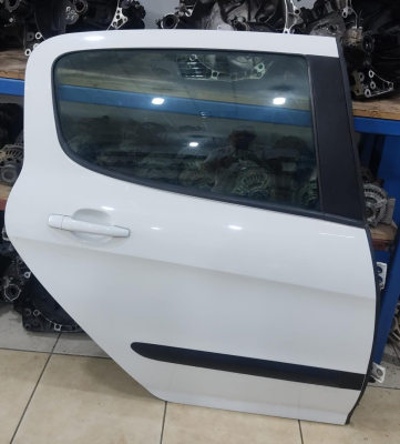 PEUGEOT 308 SAĞ ARKA KAPI