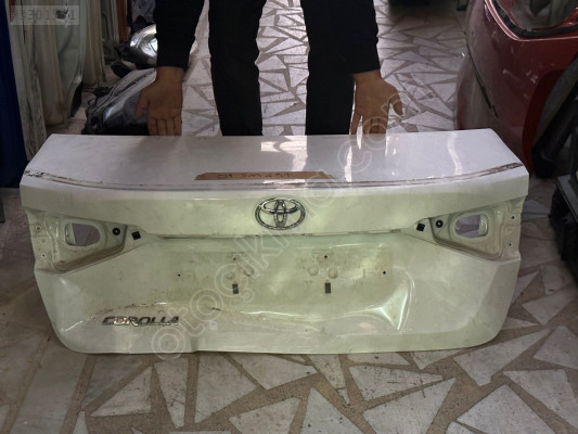 TOYOTA COROLLA ARKA BAGAJ ORJİNAL ÇIKMA 2018-2022