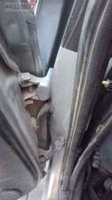 toyota carina sol arka kapı menteşeleri takım