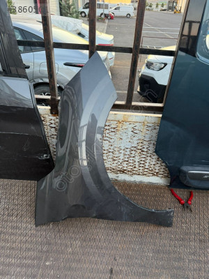 Peugeot 208 sağ ön çamurluk