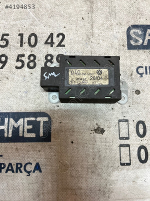 ÇIKMA VW GOLF 5 1K6 035 570 F 1K6035570F ANTEN AMPLİFİKATÖRÜ