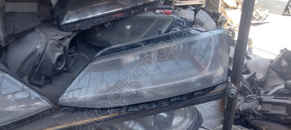 Volkswagen Jetta Sol Ön Far