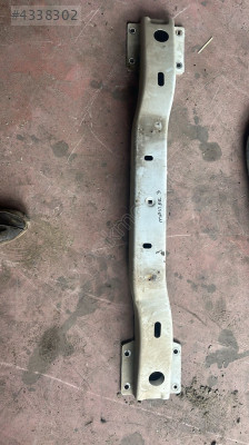 2016 RENAULT MASTER 3 ÇIKMA ORJİNAL ÖN TAMPON DEMİRİ