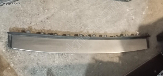 Fiat 500l Arka Tampon Üst Kaplama orjinal çıkma