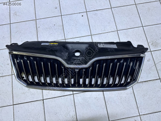 Skoda Superb Ön Panjur 2015-2019 3V0853653A