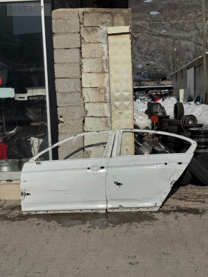 Volkswagen passat sol ön kapı