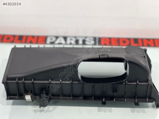 70528996 BMW F30 F31 F35 HAVA FİLTRESİ KORUMA KAPAĞI