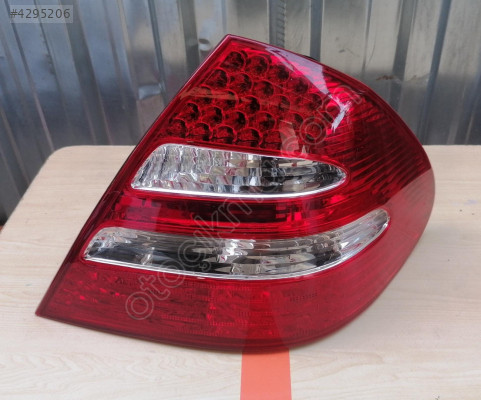 Mercedes 211 Yan Sanayi StopFarı - Oto Çıkma