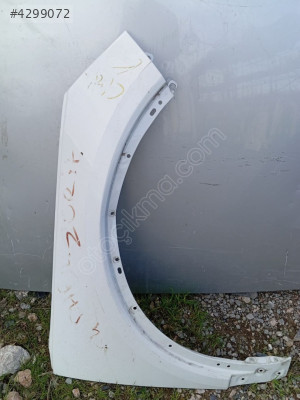 2012 VOLVO XC40 SAĞ ÖN ÇAMURLUK ÇIKMA ORJİNAL