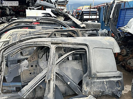 OTO CEMDEN ÇIKMA RENAULT KANGOO SOL ARKA ÇAMURLUK ÇİFT SÜRG