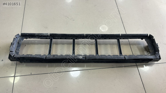 MERCEDES C SERİ W206 RADYATÖR DESTEK BRAKETİ 2065040500