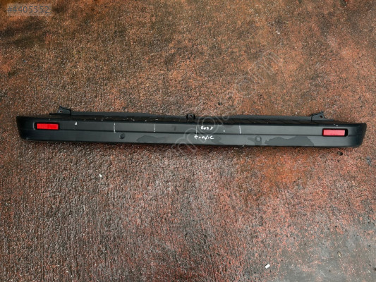 2023 trafic park sensörlü arka tampon dolu