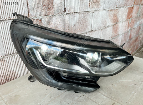 RENAULT MEGANE 4 TOUCH SAĞ FAR ORJİNAL ÇIKMA
