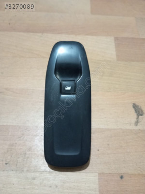Peugeot 208 sağ ön cam düğmesi