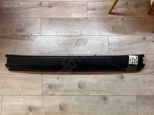 HYUNDAİ H100 94-96 ARKA TAMPON ORTA