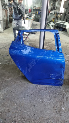 Renualt clio 2022 model sag arka kapi