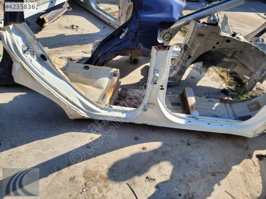 TOYOTA YARIS 2003 ÇIKMA SAĞ MARŞBEL KOMPLE