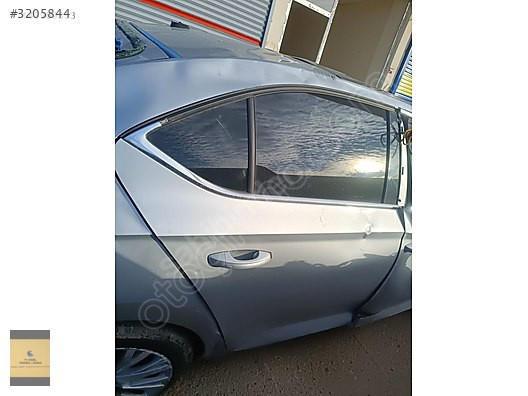 2022 SKODA SÜPERB ARKA SAĞ KAPI