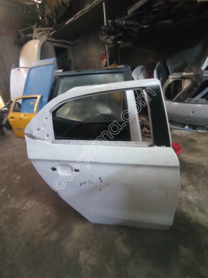 PEUGEOT 301 SAĞ ARKA KAPI ORJ ÇIKMA