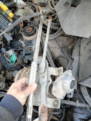 Alfa Romeo 145 silecek mekanizması ve kolları