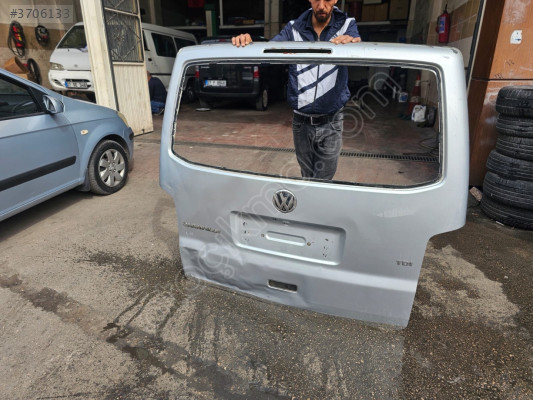 VW CARAVELLE GRİ BAGAJ KAPAĞI ORJINAL