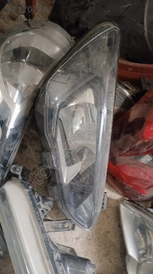 Ford focus köşe ledli sağ ön far çıkma
