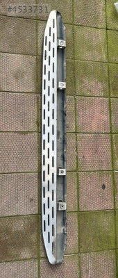 VOLVO XC60 BASAMAK SAĞ ORJİNAL 32261738