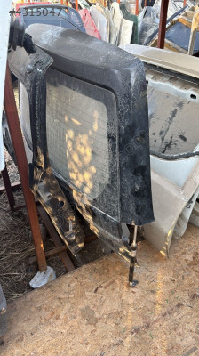 Subaru forester bagaj kapağı