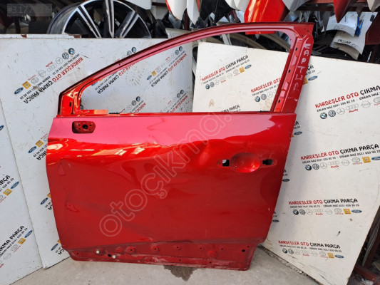 Renault captur sol ön kapı (az kusurlu)