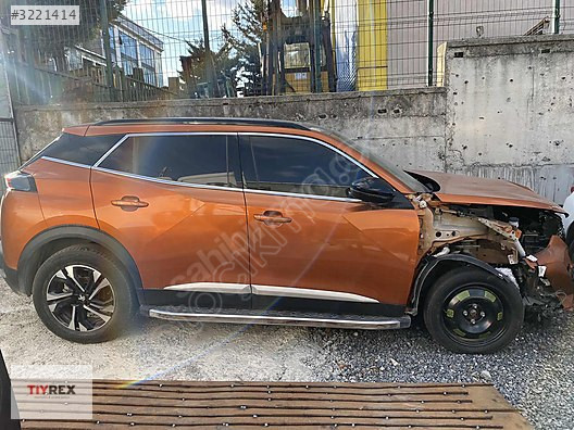 Peugeot 2008 Sağ Ön Sökme Dolu Kapı 20-24