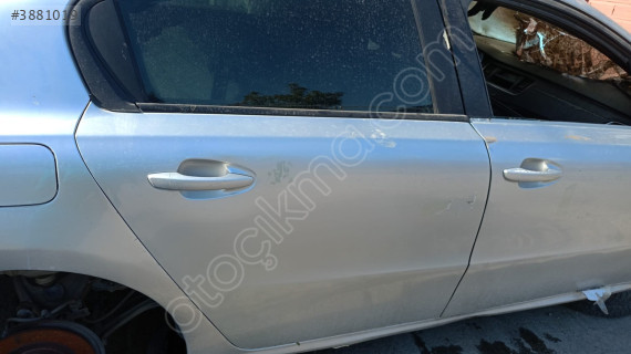 peugeot 508 sağ arka kapı dolu