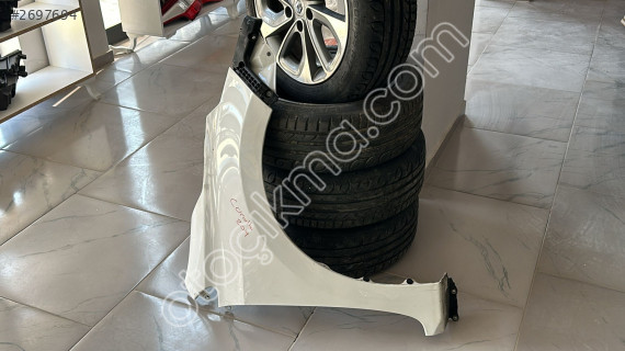 2014-17 TOYOTA COROLLA ORJ ÇIKMA SEDEFLİ BEYAZ SAĞ ÖN ÇAMURLUK