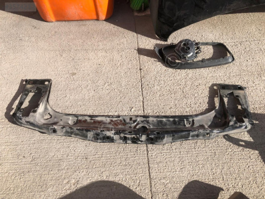 BMW 1 SERİSİ F20 LCİ ÖN PANEL ÜST SACI 51647245786-12