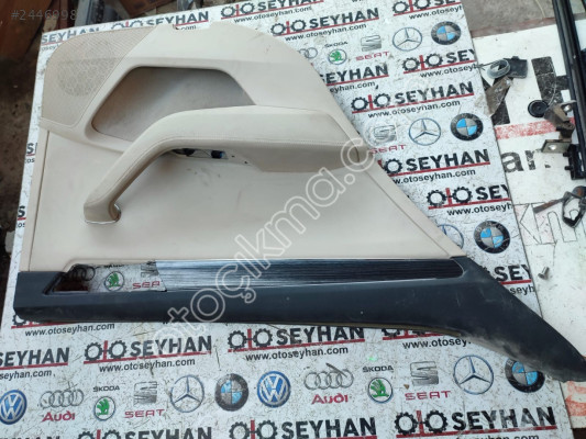 3V5867023 Skoda Superb 2020 sol arka kapı döşemesi