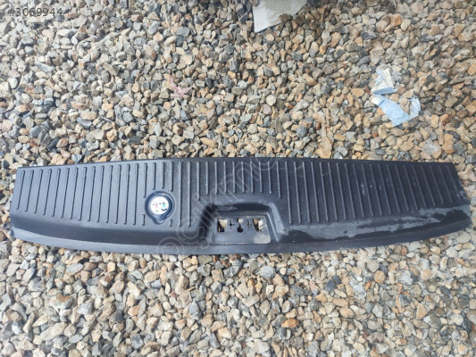 ford courier bagaj eşiği