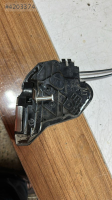 2014-2018 TOYOTA COROLLA SOL ARKA KAPI KİLİDİ ORJ ÇIKMA