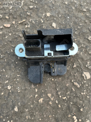 Volkswagen Tiguan arka bagaj kilidi