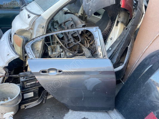 Fiat Egea sağ arka kapı orijinal