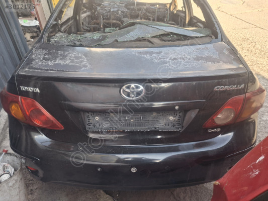 Toyota Corolla Arka Çamurluk Bagaj Kapağı Takım set Çıkma Orjinal
