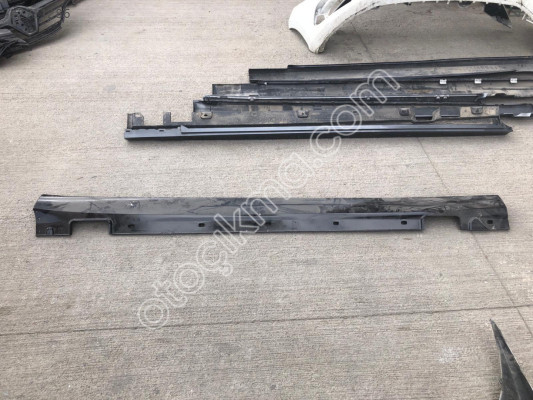 MERCEDES E SERİ W212 SAĞ MARŞPİYEL 2126900240