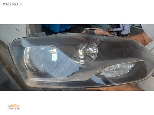 2010 VW Polo Sağ Far - Ünallar Oto Yedek Parça Stoklarında