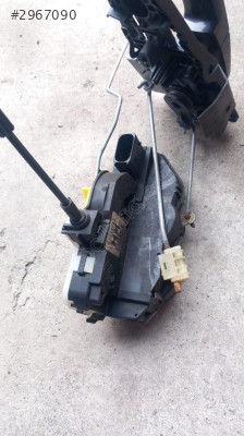 OPEL INSİGNİA SOL ÖN KAPI KİLİDİ.OTO ERKAN ÜNYE