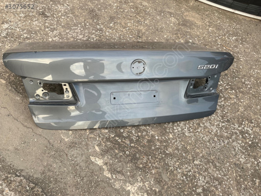 BMW 520 BAGAJ KAPAGI ORJİNAL ÇIKMA PARÇA