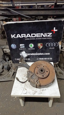 PASSAT AUDİ A4 ÇIKMA TAŞIYICI ÖN SAĞ 72 MM - 8D0407258AL