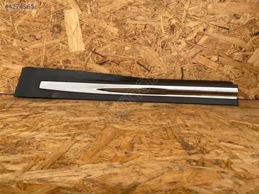 İNFİNİTİ FX30 FX35 KAPI ÇITASI SOL ARKA 828711CA0A