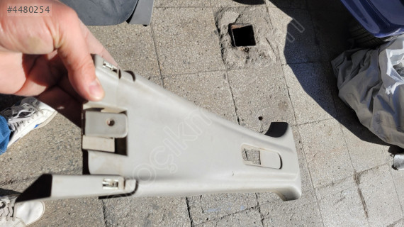 Renault Kangoo 3 2011 Sağ Orta Direk Üst Kaplama 8200419450